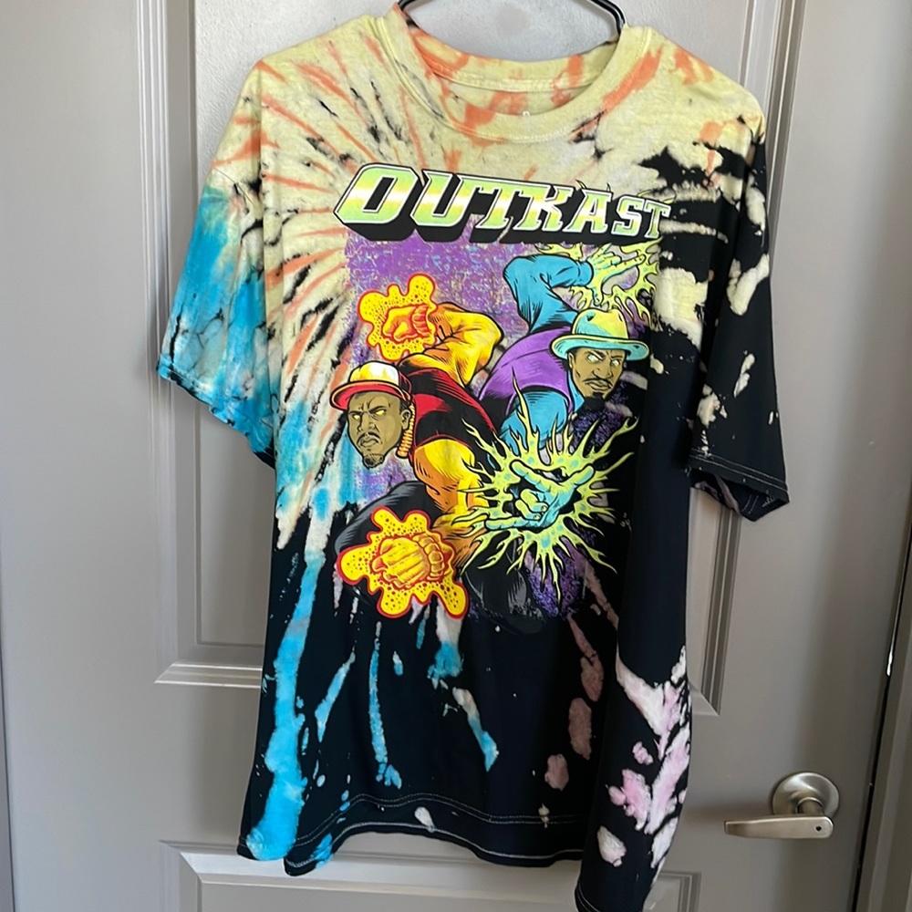 Graphic Tee OutKast